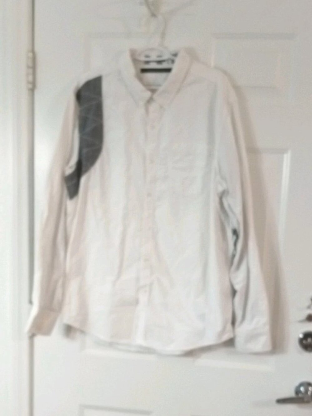 Sean John Shirt Mens XXL White, Plaid on sleeves Long Sleeve Button Up Shirt